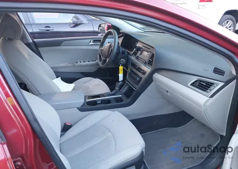 2015 Hyundai Sonata Se z USA, uszkodzony, nr VIN 5NPE24AF8FH172220